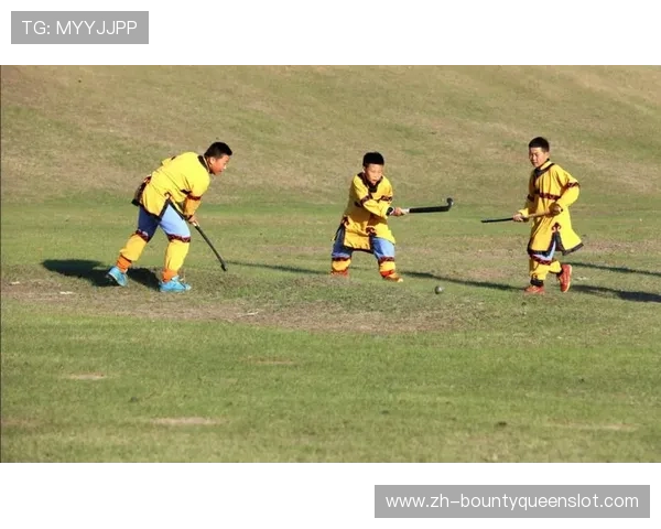 莫旗拥有多块标准曲棍球场地，保障训练比赛需求